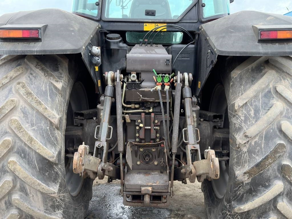 Massey Ferguson 8160  - Farm tractor: picture 4 Massey Ferguson 8160  - Farm tractor: picture 4
