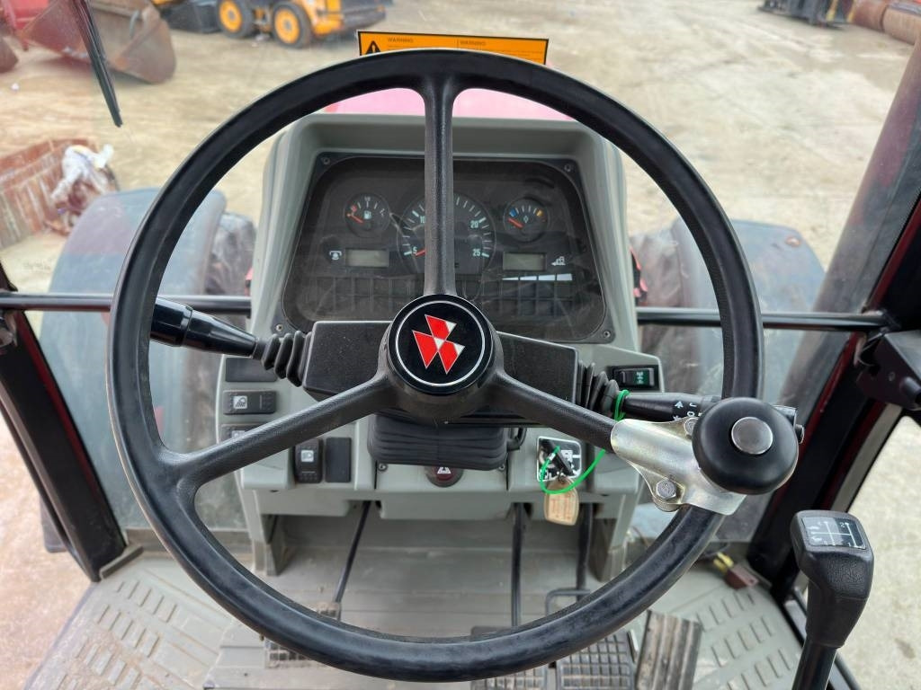 Massey Ferguson 8160 on lease Massey Ferguson 8160: picture 11 Massey Ferguson 8160 on lease Massey Ferguson 8160: picture 11