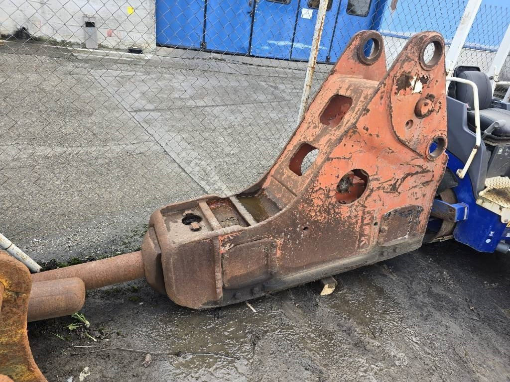 NPK 3T - Hydraulic hammer for Construction machinery: picture 2 NPK 3T - Hydraulic hammer for Construction machinery: picture 2