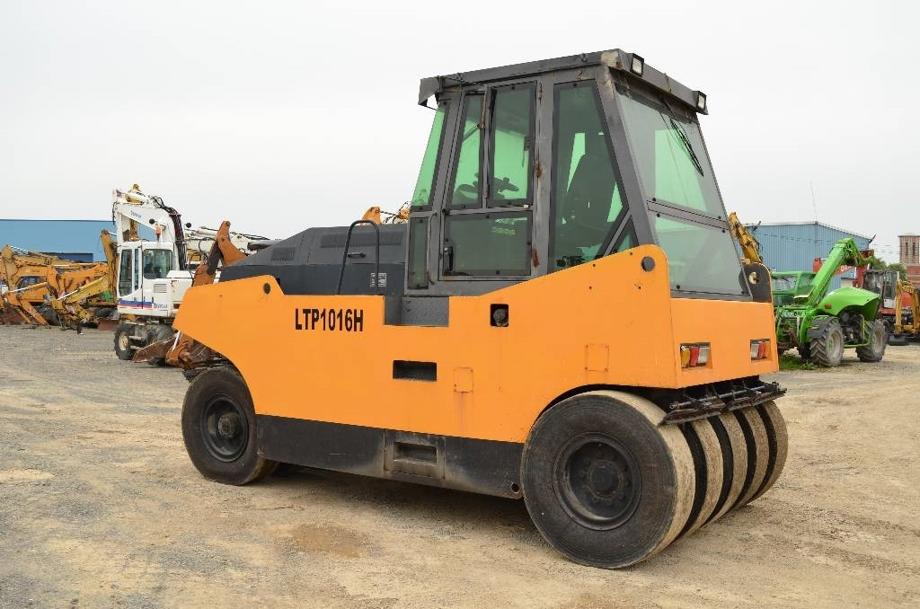 Sinoway LTP1016H - Pneumatic roller: picture 2 Sinoway LTP1016H - Pneumatic roller: picture 2