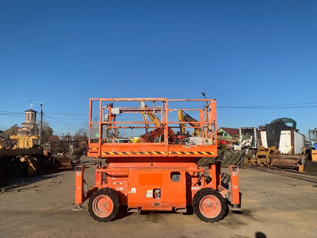 SkyJack SJ 6832 RT - Scissor lift: picture 5 SkyJack SJ 6832 RT - Scissor lift: picture 5