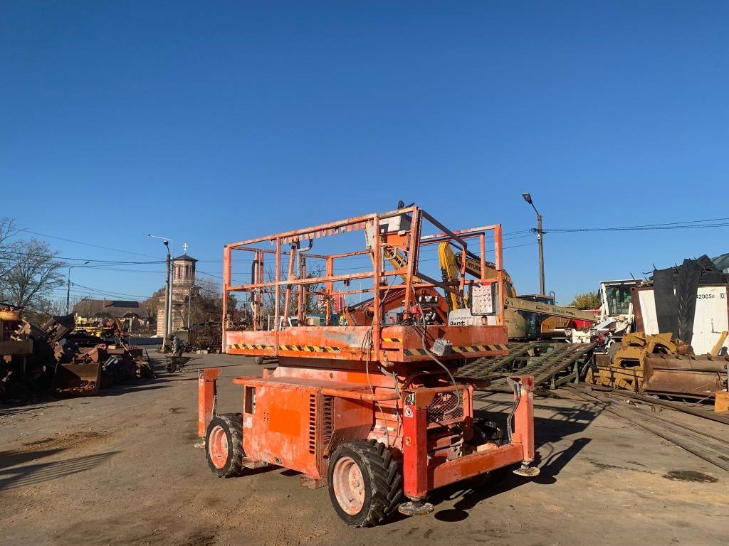 SkyJack SJ 6832 RT - Scissor lift: picture 4 SkyJack SJ 6832 RT - Scissor lift: picture 4