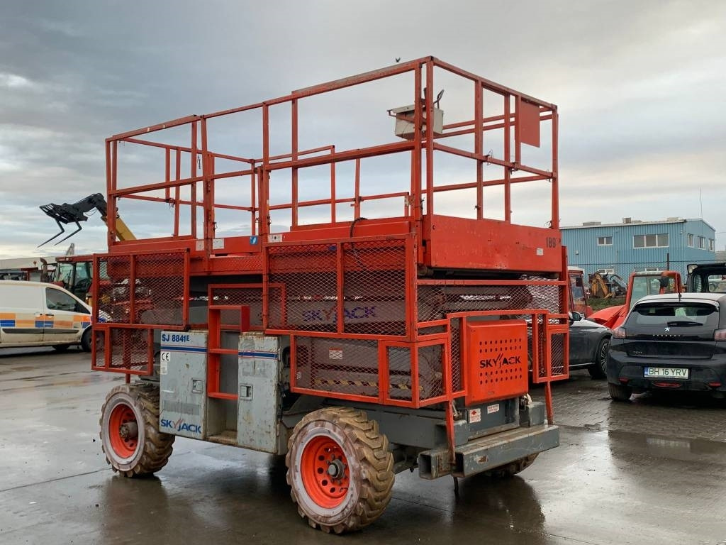 SkyJack SJ 8841 - Scissor lift: picture 2 SkyJack SJ 8841 - Scissor lift: picture 2