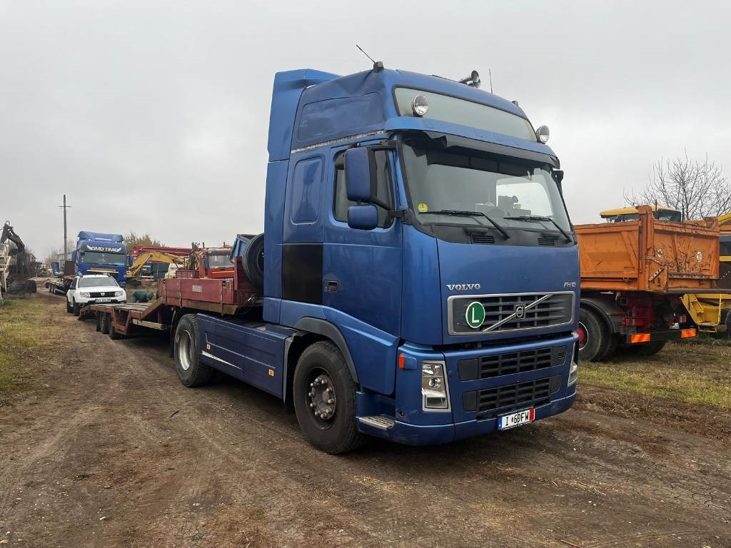 Volvo FH 12 460 - Box truck: picture 1 Volvo FH 12 460 - Box truck: picture 1