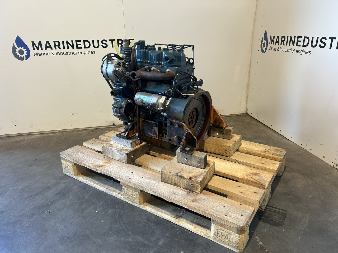 Kubota D1102 - Engine for Road roller: picture 3 Kubota D1102 - Engine for Road roller: picture 3