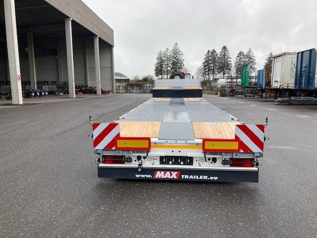 Faymonville MAXTRAILER 4 AXLE - Low loader semi-trailer: picture 3 Faymonville MAXTRAILER 4 AXLE - Low loader semi-trailer: picture 3