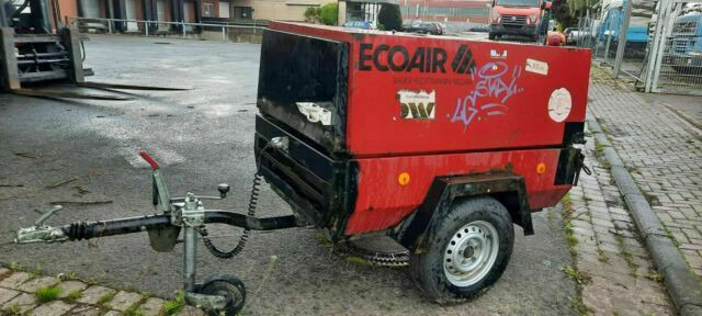 Doosan F 30 - Air compressor: picture 1 Doosan F 30 - Air compressor: picture 1