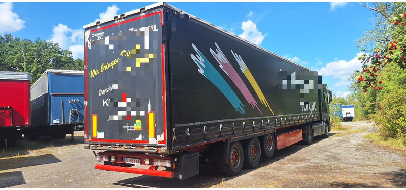 Krone SD - Curtainsider semi-trailer: picture 2 Krone SD - Curtainsider semi-trailer: picture 2