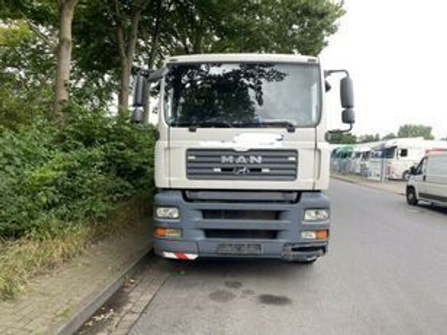 MAN 26.320 Pritsche mit Kran Tirre 170 - Dropside/ Flatbed truck, Crane truck: picture 3 MAN 26.320 Pritsche mit Kran Tirre 170 - Dropside/ Flatbed truck, Crane truck: picture 3
