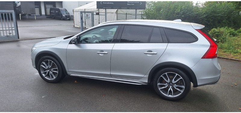 Volvo V60 Cross Country Summum AWD - Car: picture 2 Volvo V60 Cross Country Summum AWD - Car: picture 2