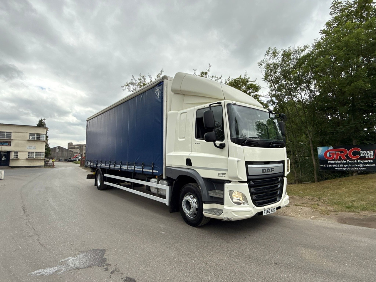 2016 DAF CF 250 Curtainside Truck - Curtainsider truck: picture 3 2016 DAF CF 250 Curtainside Truck - Curtainsider truck: picture 3