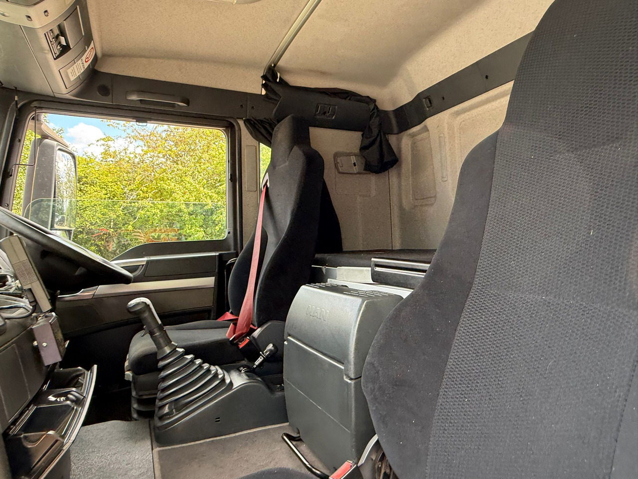Tractor unit 2012 MAN TGS Tractor Unit: picture 24