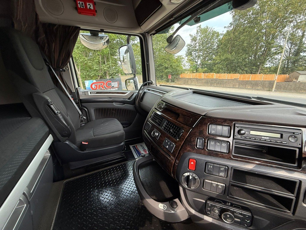 Tractor unit 2021 DAF XF 530 Tractor Unit: picture 31