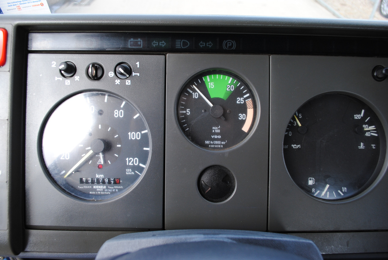 Dropside/ Flatbed truck Mercedes-Benz 711D Doka Dubel Kabina Pritsche Doppelkabine: picture 15 Dropside/ Flatbed truck Mercedes-Benz 711D Doka Dubel Kabina Pritsche Doppelkabine: picture 15