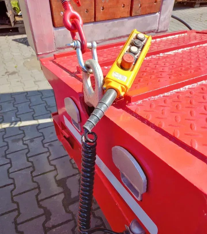Scorpion 4 osie SAF, naj. hydrauliczne - Low loader semi-trailer: picture 4 Scorpion 4 osie SAF, naj. hydrauliczne - Low loader semi-trailer: picture 4