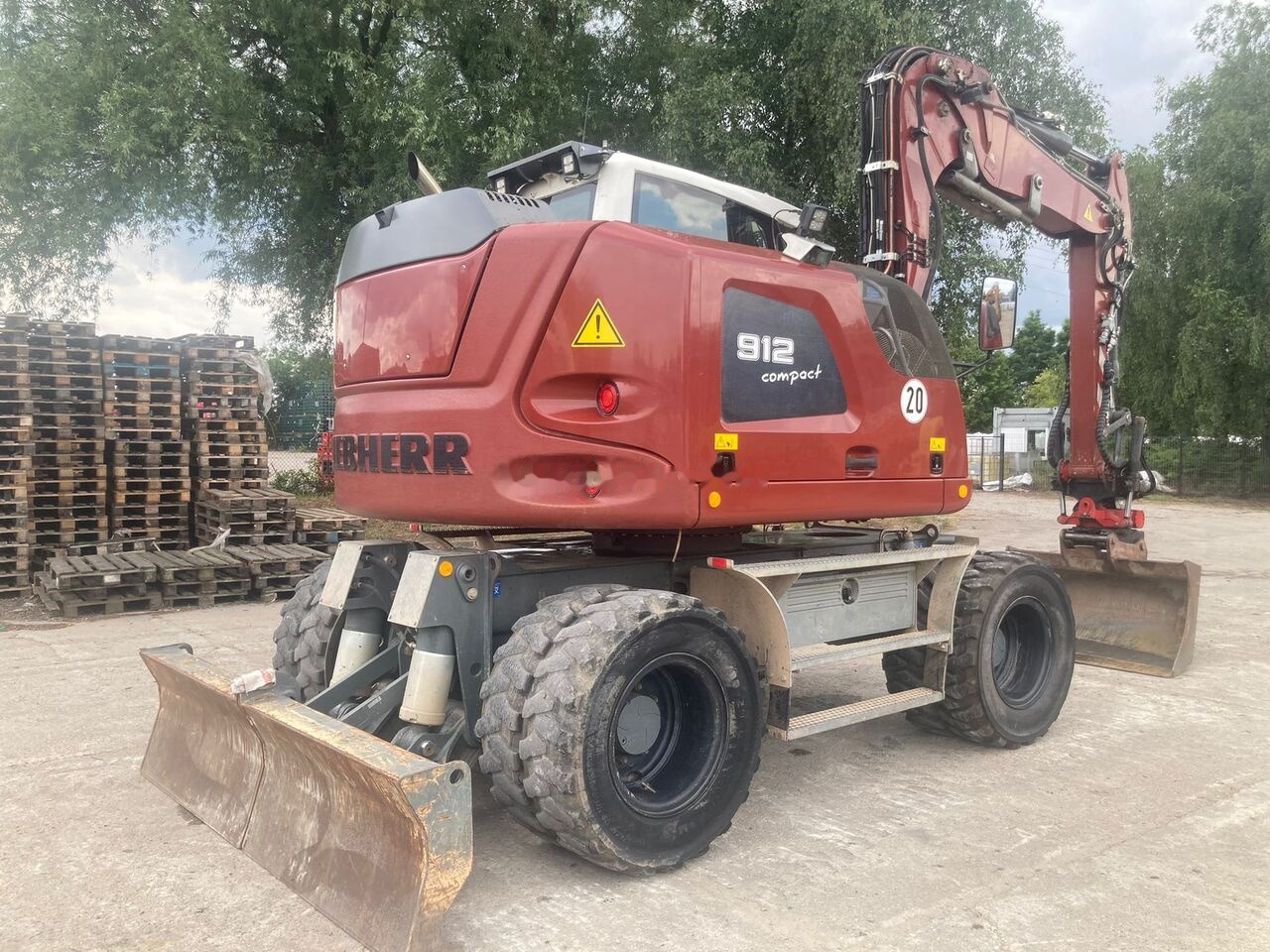 Liebherr A 912 Compact Rotator R4 on lease Liebherr A 912 Compact Rotator R4: picture 9