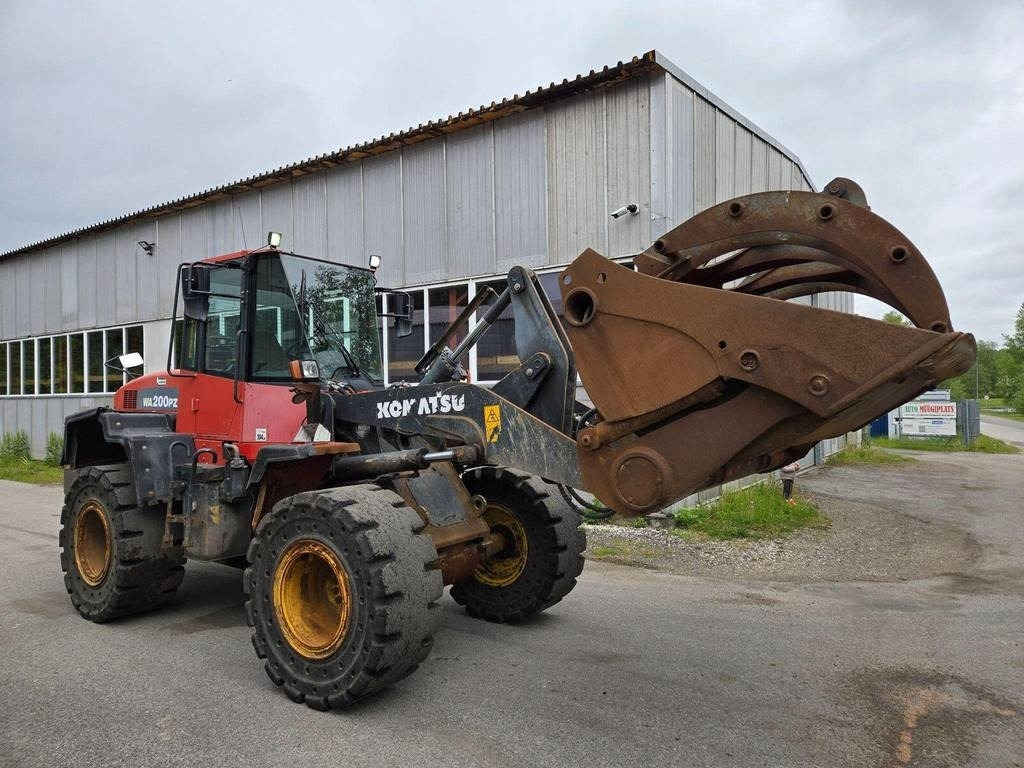 Komatsu WA200PZ-6 - Wheel loader: picture 4 Komatsu WA200PZ-6 - Wheel loader: picture 4