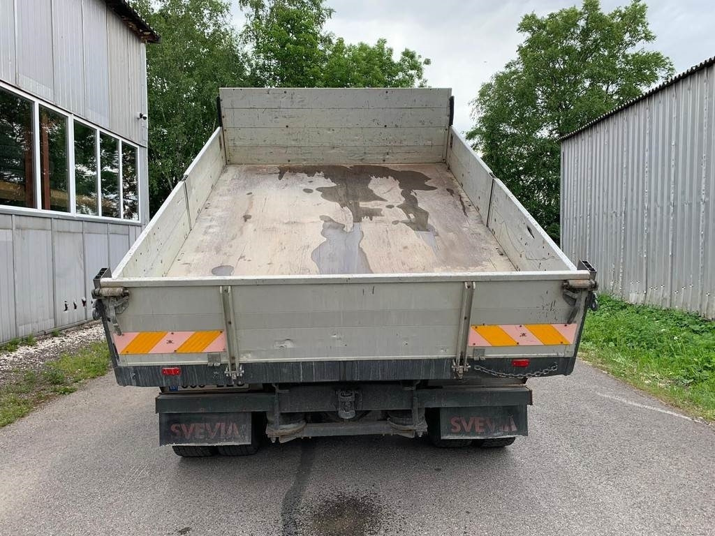 Volvo FL615 + HIAB 027-2  - Tipper: picture 3 Volvo FL615 + HIAB 027-2  - Tipper: picture 3