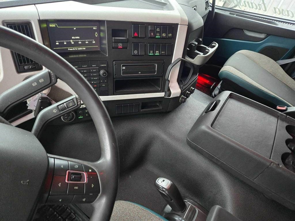 Volvo FM370 4X2 SIDEOPENING  on lease Volvo FM370 4X2 SIDEOPENING: picture 10