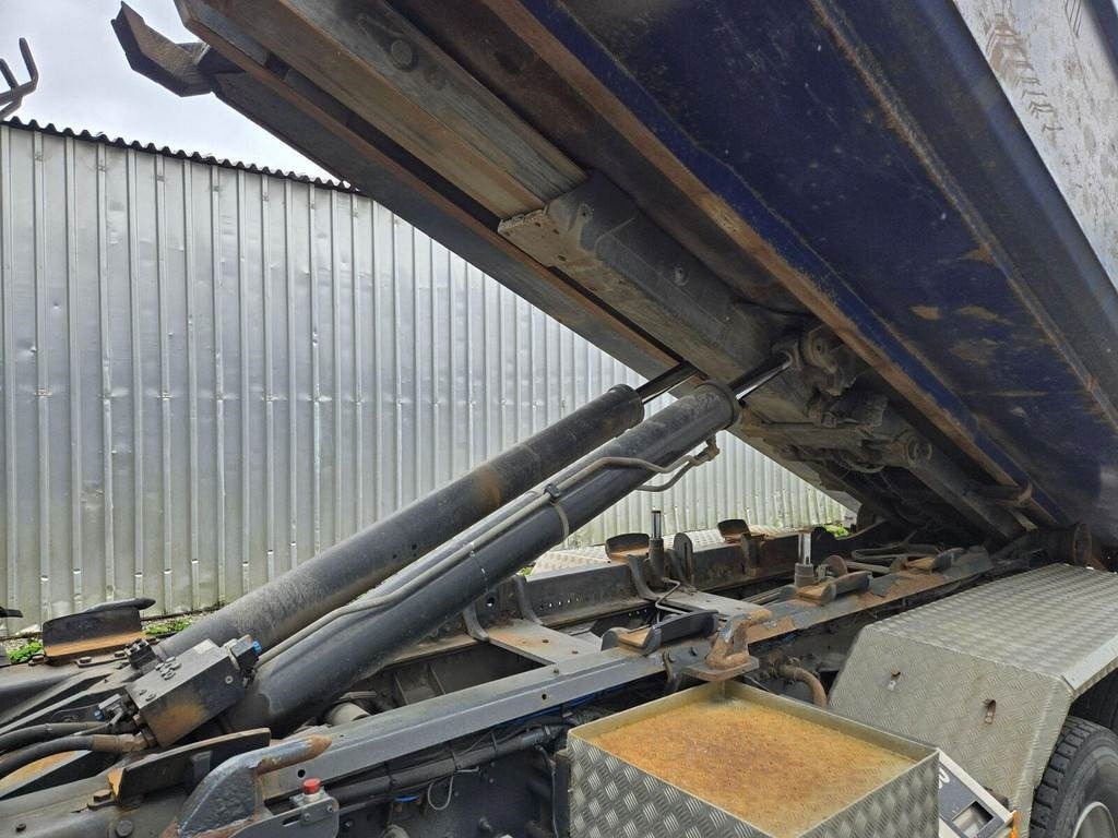 Volvo FMX460 4X4-2 MULTILIFT  - Hook lift truck: picture 2 Volvo FMX460 4X4-2 MULTILIFT  - Hook lift truck: picture 2