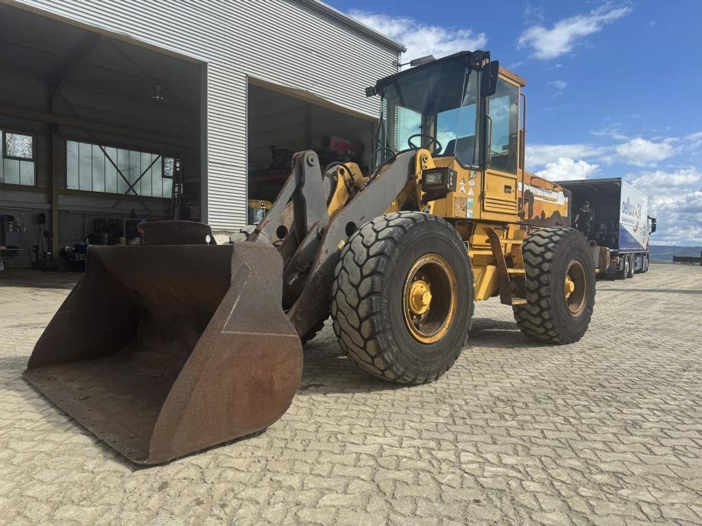 Volvo L 70 C - Wheel loader: picture 1 Volvo L 70 C - Wheel loader: picture 1