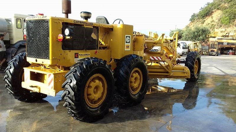 Grader CAT 12 F: picture 6