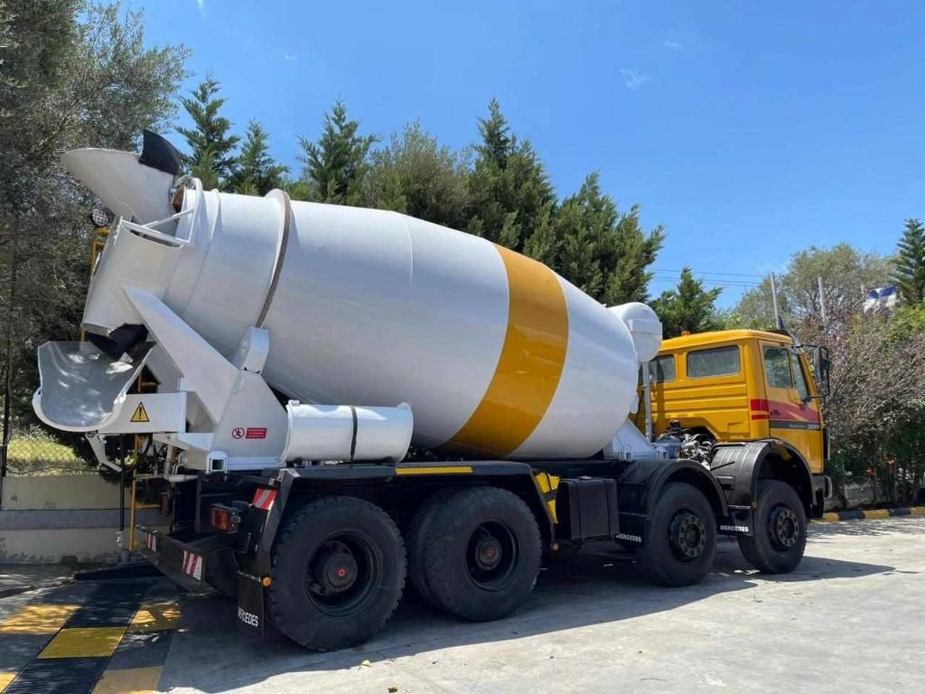 Mercedes-Benz 3229 V8 8X4 - Concrete mixer truck: picture 5 Mercedes-Benz 3229 V8 8X4 - Concrete mixer truck: picture 5