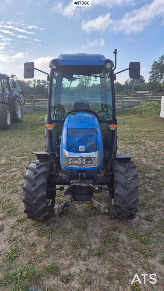 2011 New Holland T 3040 - Compact tractor: picture 2 2011 New Holland T 3040 - Compact tractor: picture 2