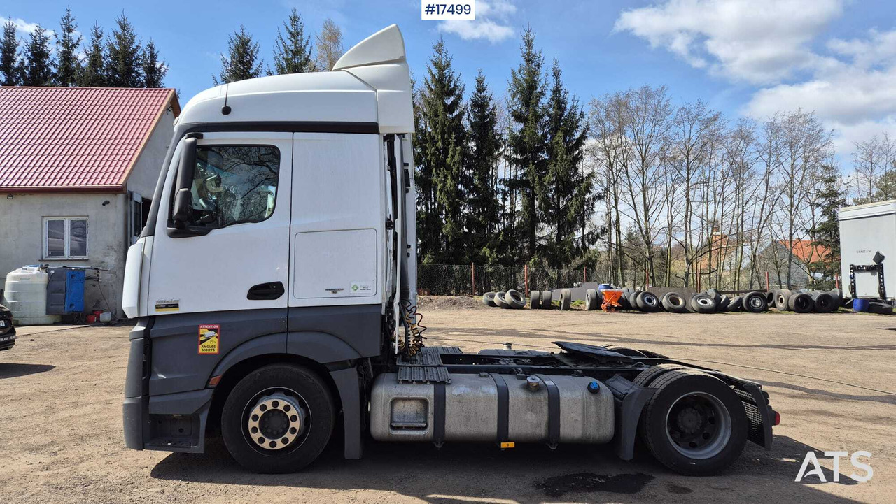Truck tractor MERCEDES-BENZ ACTROS 1845 (2017) - Tractor unit: picture 4 Truck tractor MERCEDES-BENZ ACTROS 1845 (2017) - Tractor unit: picture 4