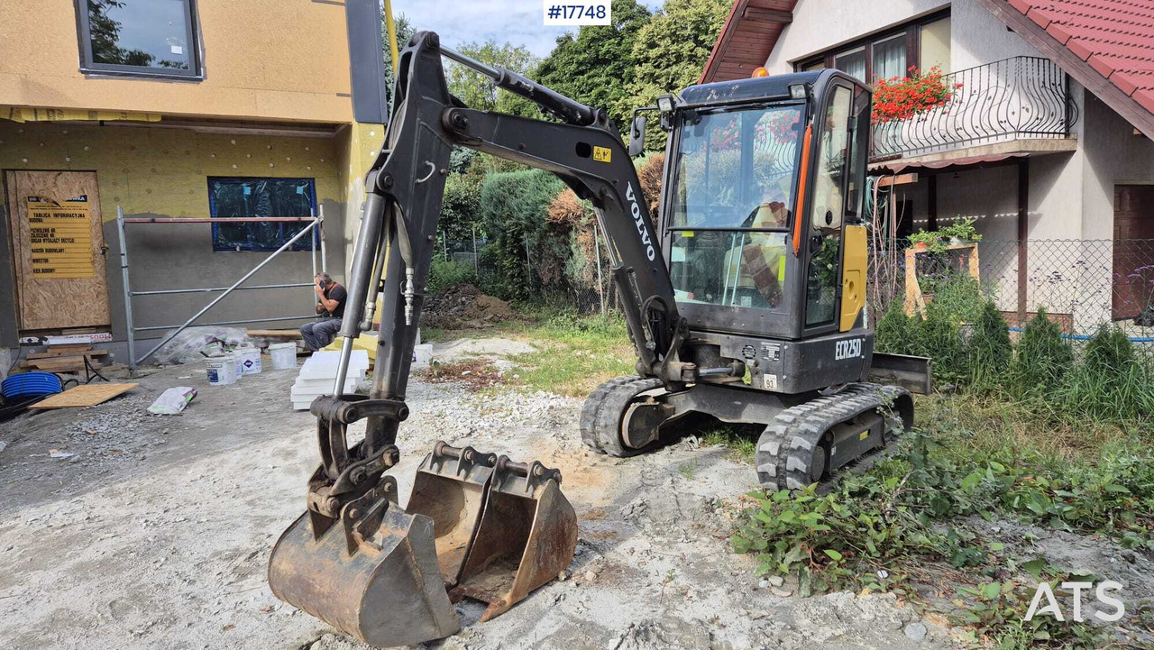 VOLVO ECR25D Mini Crawler Excavator (2021) - Mini excavator: picture 3 VOLVO ECR25D Mini Crawler Excavator (2021) - Mini excavator: picture 3