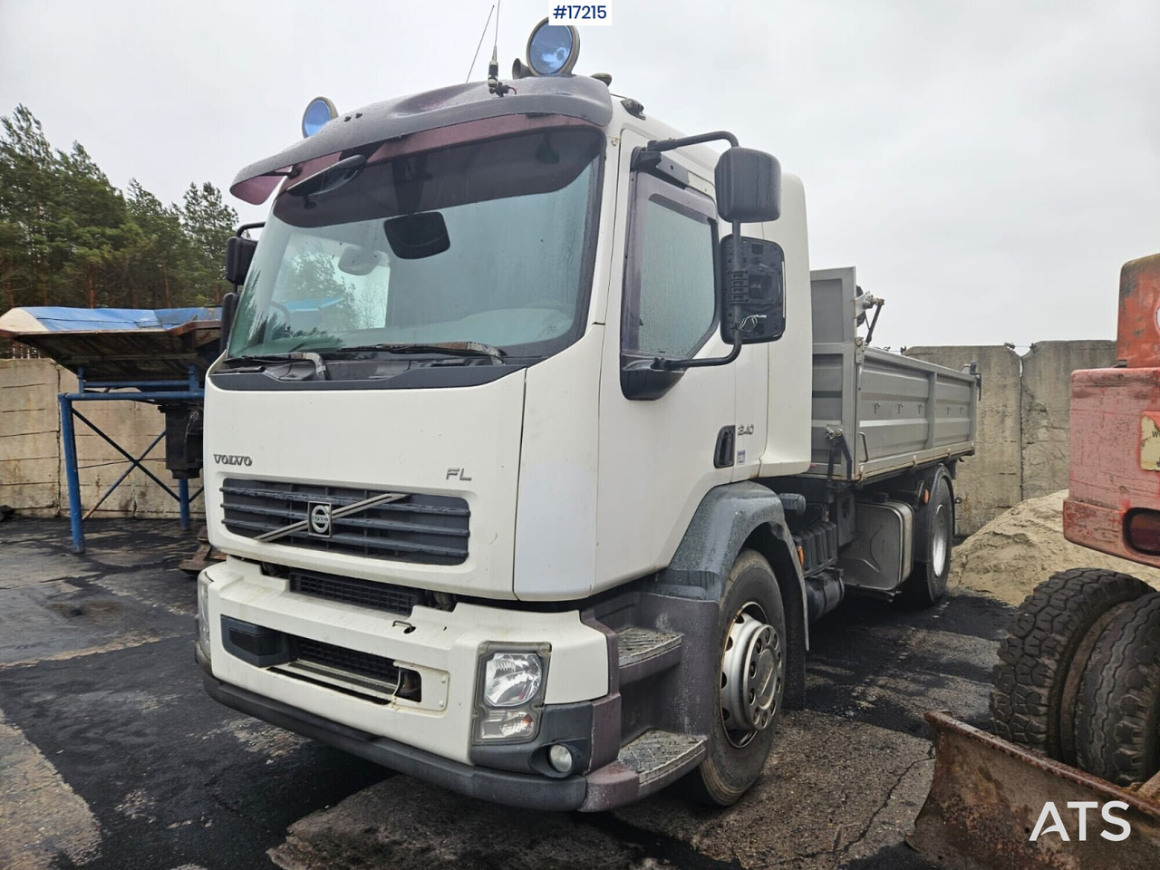 VOLVO FL4XR3 Three-way tipping (2006) - Tipper: picture 3 VOLVO FL4XR3 Three-way tipping (2006) - Tipper: picture 3