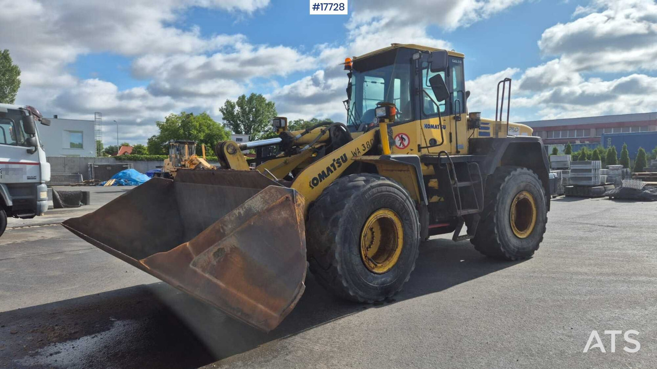 Wheel loader KOMATSU WA380-5H (2004) - Wheel loader: picture 3 Wheel loader KOMATSU WA380-5H (2004) - Wheel loader: picture 3