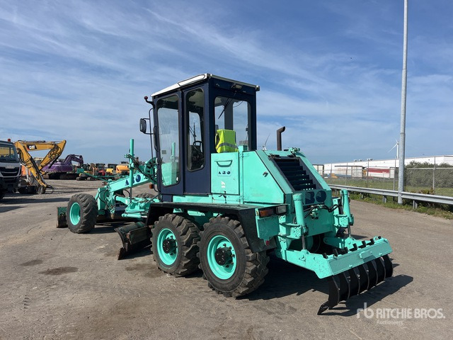 1996 HBM SHM3NA AWD Motor Grader - Flail mower/ Mulcher: picture 4 1996 HBM SHM3NA AWD Motor Grader - Flail mower/ Mulcher: picture 4