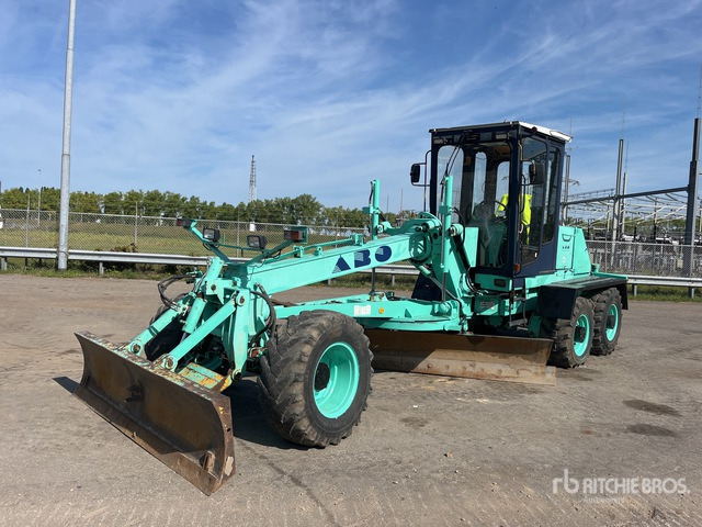 1996 HBM SHM3NA AWD Motor Grader - Flail mower/ Mulcher: picture 2 1996 HBM SHM3NA AWD Motor Grader - Flail mower/ Mulcher: picture 2