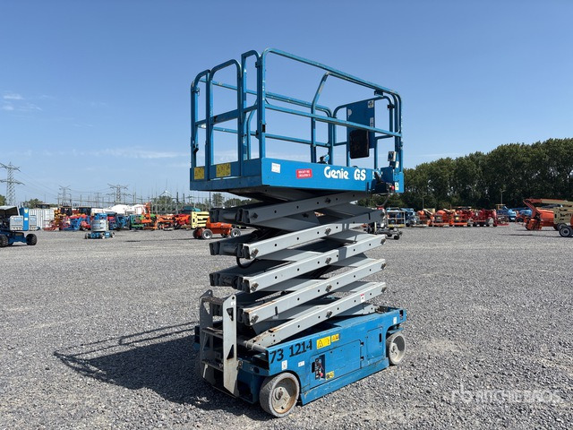 2007 Genie GS3246 Electric Scissor Lift - Scissor lift: picture 2 2007 Genie GS3246 Electric Scissor Lift - Scissor lift: picture 2