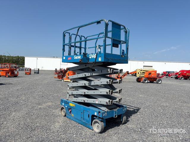 2007 Genie GS3246 Electric Scissor Lift - Scissor lift: picture 4 2007 Genie GS3246 Electric Scissor Lift - Scissor lift: picture 4
