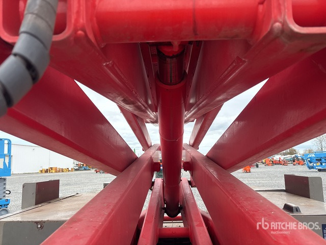 2008 Haulotte H15SX 4x4 Diesel Scissor Lift - Scissor lift: picture 5 2008 Haulotte H15SX 4x4 Diesel Scissor Lift - Scissor lift: picture 5