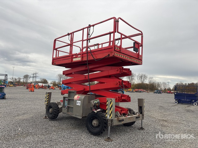 2008 Haulotte H15SX 4x4 Diesel Scissor Lift - Scissor lift: picture 3 2008 Haulotte H15SX 4x4 Diesel Scissor Lift - Scissor lift: picture 3