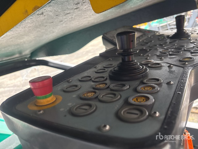 2011 Vogele Super 1800-2 Track (Inoperable) Asphalt Paver - Asphalt paver: picture 5 2011 Vogele Super 1800-2 Track (Inoperable) Asphalt Paver - Asphalt paver: picture 5