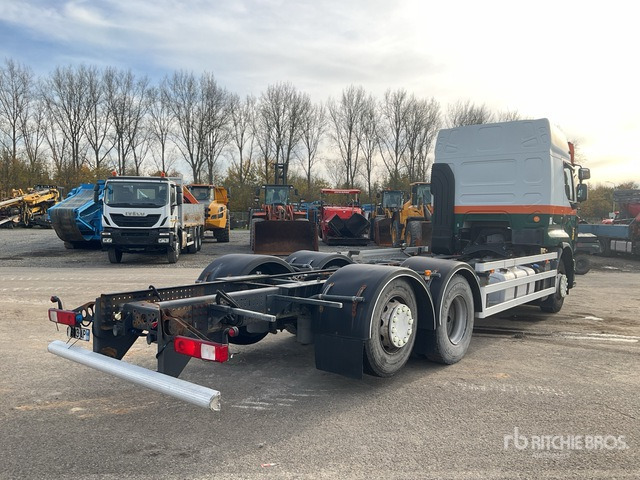 2012 Renault Premium 6x2 Sleeper Cab and Chassis - Cab chassis truck: picture 4 2012 Renault Premium 6x2 Sleeper Cab and Chassis - Cab chassis truck: picture 4