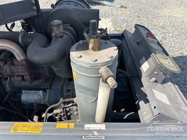 2013 Atlas Copco XAS87 Mobile Air Compressor - Air compressor: picture 5 2013 Atlas Copco XAS87 Mobile Air Compressor - Air compressor: picture 5