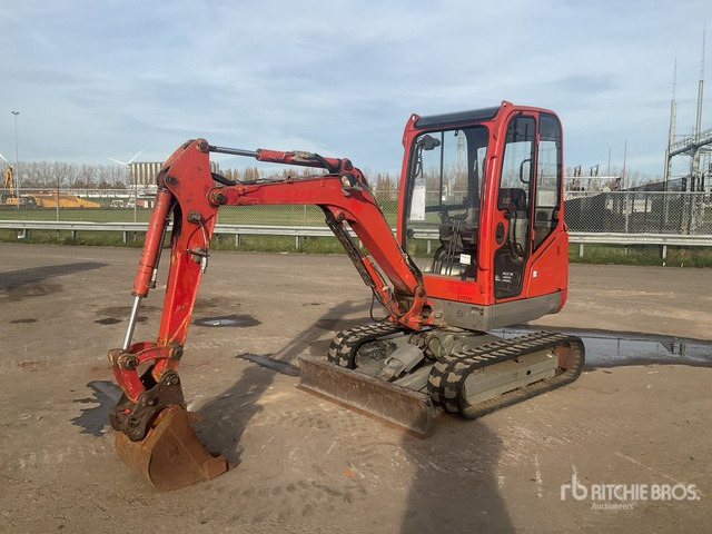 2013 Cat 302.4D Minigraafmachine: <6,6t - Mini excavator: picture 1 2013 Cat 302.4D Minigraafmachine: <6,6t - Mini excavator: picture 1