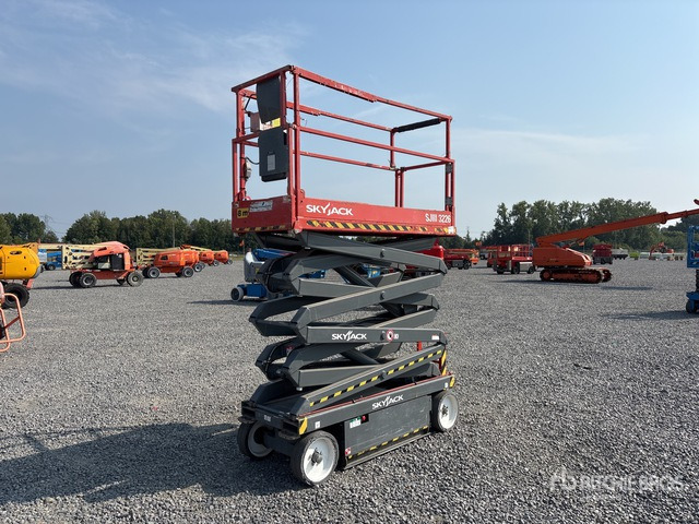 2015 Skyjack SJIII-3226 Electric Scissor Lift - Scissor lift: picture 1 2015 Skyjack SJIII-3226 Electric Scissor Lift - Scissor lift: picture 1