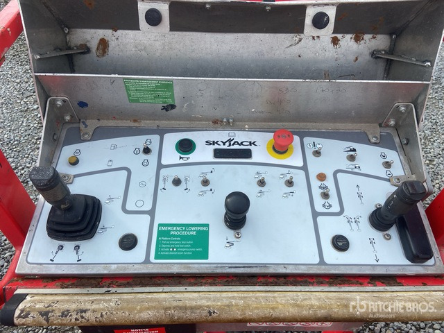 2016 Skyjack SJ63AJ 4WD Diesel Articulating Boom Lift - Articulated boom: picture 5 2016 Skyjack SJ63AJ 4WD Diesel Articulating Boom Lift - Articulated boom: picture 5