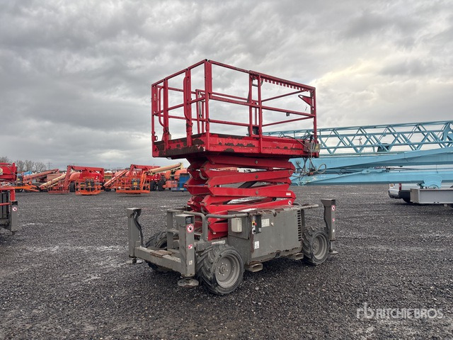 2016 Skyjack SJ6832 RT 4x4 Diesel Scissor Lift - Scissor lift: picture 1 2016 Skyjack SJ6832 RT 4x4 Diesel Scissor Lift - Scissor lift: picture 1