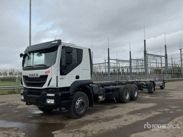 Iveco Trakker 380 T/A Sleeper Truck Tractor - Cab chassis truck, Container transporter/ Swap body trailer: picture 5 Iveco Trakker 380 T/A Sleeper Truck Tractor - Cab chassis truck, Container transporter/ Swap body trailer: picture 5