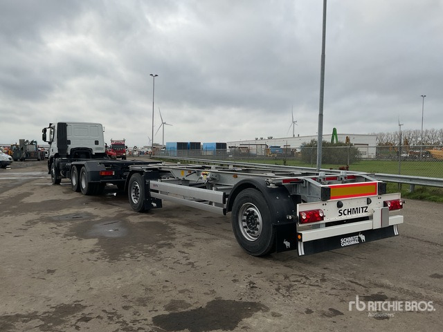 Iveco Trakker 380 T/A Sleeper Truck Tractor - Container transporter/ Swap body truck: picture 5 Iveco Trakker 380 T/A Sleeper Truck Tractor - Container transporter/ Swap body truck: picture 5