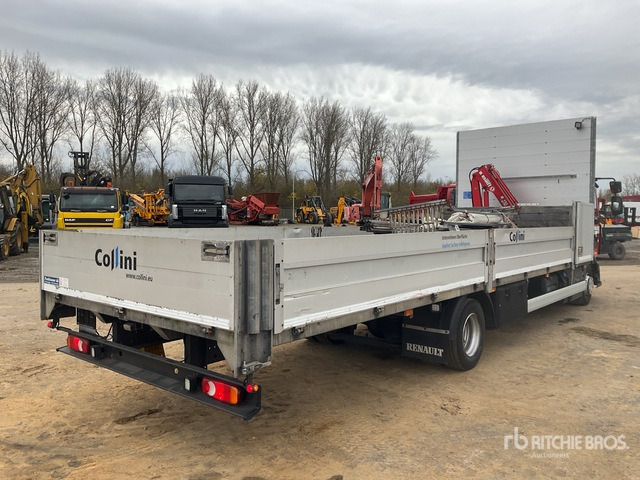 Renault D12.240 Flatbed Truck with Crane - Dropside/ Flatbed truck, Crane truck: picture 4 Renault D12.240 Flatbed Truck with Crane - Dropside/ Flatbed truck, Crane truck: picture 4