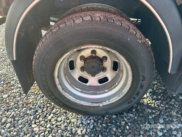 2010 Iveco 35C18 2WD Tractor - Tractor unit: picture 5 2010 Iveco 35C18 2WD Tractor - Tractor unit: picture 5