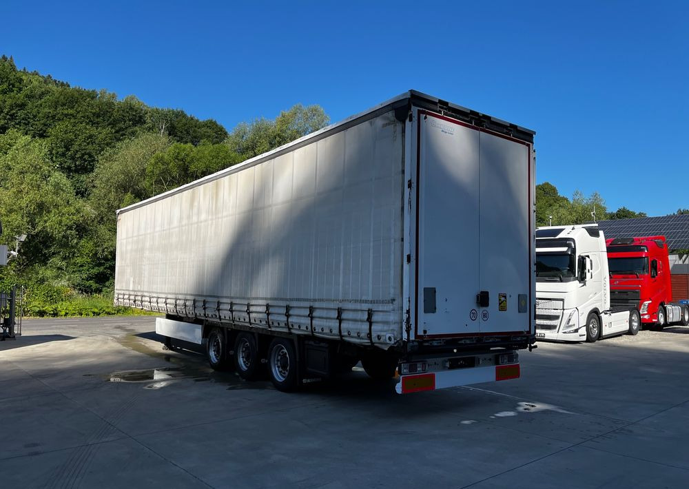 Krone Burto-firanka Mega // 2015 Rok // Oś podnoszona // Wysokie burty // - Curtainsider semi-trailer: picture 3 Krone Burto-firanka Mega // 2015 Rok // Oś podnoszona // Wysokie burty // - Curtainsider semi-trailer: picture 3